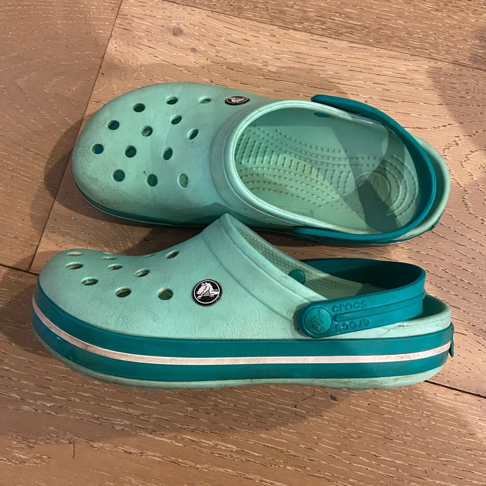 Unisex crocs